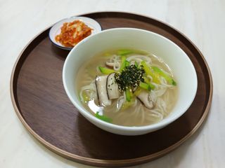 [한면원] 잔치국수 2인분 — 5점을 준 리뷰어가 2022년 7월 올린 사용 사진