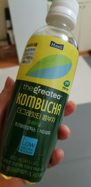 더그레잇티 콤부차 [매일유업] 더그레잇티 44kcal 콤부차 300ml *12개입 (오리지널 6개+베리리치 6개) — 4점을 준 리뷰어가 2023년 8월 올린 사용 사진