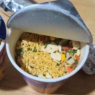 NISSIN 닛신 컵누들  4종 - 씨푸드오리지날, 씨푸드 스파이시, 씨푸드 커리, 씨푸드 XO소스 — 5점을 준 리뷰어가 2021년 12월 올린 사용 사진