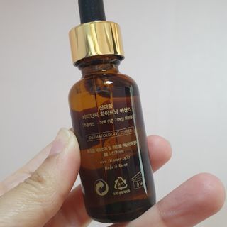 스킨큐어 산다화 비타민c 화이트닝 에센스 30ml — 5점을 준 리뷰어가 2022년 2월 올린 사용 사진