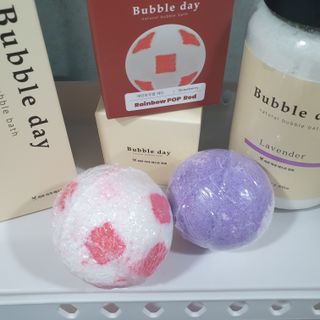 버블데이 아로마/과일 거품 입욕제 — 5점을 준 리뷰어가 2021년 7월 올린 사용 사진