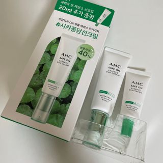 [AHC] 세이프온 에센스 선크림 올리브영 스페셜 증정 기획세트 — 5점을 준 리뷰어가 2022년 6월 올린 사용 사진