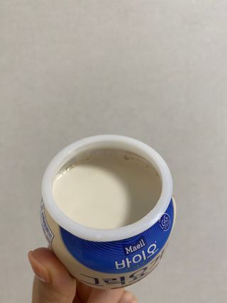 매일바이오 그릭요거트 오리지널 플레인 4개, 로스터리 커피믹스 4개 — 5점을 준 리뷰어가 2021년 12월 올린 사용 사진