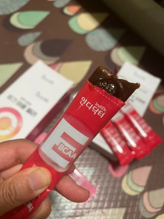 인디닥터 면역 생생 핑크 이뮨 젤리 + 타이탄 BCAA 프로틴 젤리스틱 — 5점을 준 리뷰어가 2022년 6월 올린 사용 사진