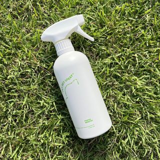 [푸푸몬스터](선물세트) 비건 펫 데오 스프레이(탈취제) 500ml (유향/무향 택 1)+산책 물통+메시지카드 — 5점을 준 리뷰어가 2022년 8월 올린 사용 사진