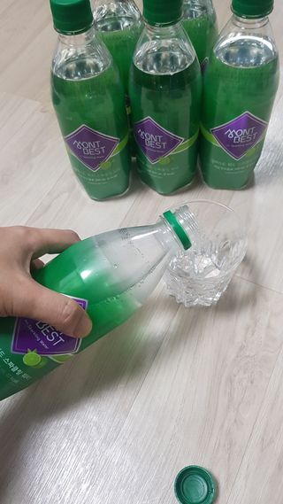 몽베스트 Montbest with Sparkling water Lime20병 — 5점을 준 리뷰어가 2021년 10월 올린 사용 사진