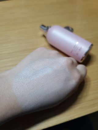 리엔케이 핑크 볼륨 래디언스 컬러크림 에디션 — 5점을 준 리뷰어가 2022년 11월 올린 사용 사진