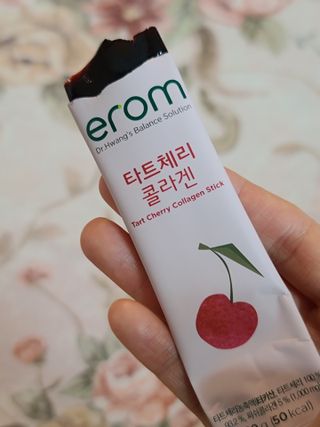 이롬 erom 타트체리 콜라겐 — 5점을 준 리뷰어가 2021년 3월 올린 사용 사진