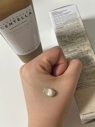 스킨1004 [SKIN1004] 마다가스카르 센텔라 앰플 폼 125ml — 5점을 준 리뷰어가 2024년 9월 올린 사용 사진