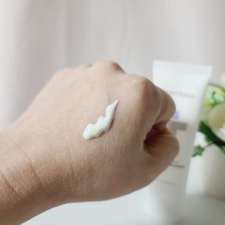 바노바기 코스메틱 바노바기 밀크씨슬 리페어 시카 선스크린 플러스 50ml — 5점을 준 리뷰어가 2023년 1월 올린 사용 사진