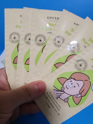 세뚜아(Cettua) 세뚜아 스티키 포어 패치 Cettua Sticky Pore Patch — 5점을 준 리뷰어가 2023년 7월 올린 사용 사진