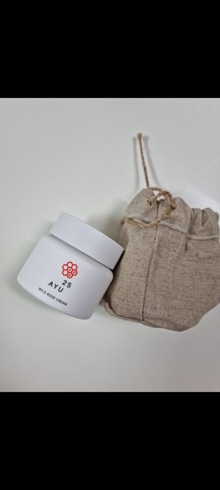 AYU25[아유트웬티파이브]다마스크로즈워터 베이스 천연 수분 촉촉 크림 — 5점을 준 리뷰어가 2021년 4월 올린 사용 사진