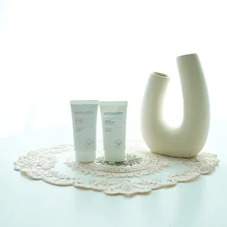 보타니티 촉촉수분자차 아쿠아핏 선 에센스 50ml + 보송톤업자차 징크 선 로션 50ml SPF50+ PA++++ (4/25) — 5점을 준 리뷰어가 2022년 5월 올린 사용 사진