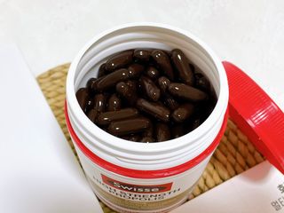 Swisse 스위스 고함량 프로폴리스 2,000mg 210정 — 5점을 준 리뷰어가 2021년 5월 올린 사용 사진