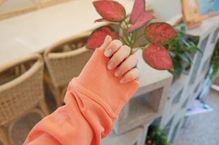 MAPLESYRUPFACTORY 메이플 피그먼트 맨투맨 8.COL — 5점을 준 리뷰어가 2022년 12월 올린 사용 사진