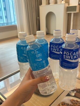 [동아오츠카] 포카리스웨트  500ml PET + 이온워터 500ml PET — 5점을 준 리뷰어가 2025년 6월 올린 사용 사진