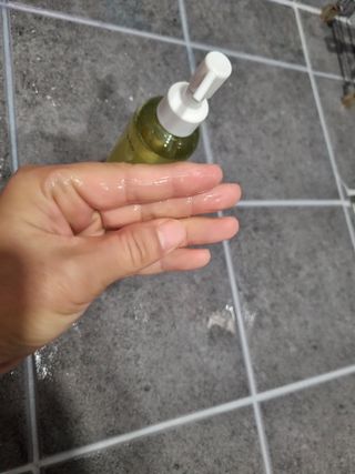 스킨큐어 산다화 순한 클렌징 동백 오일 200ml — 4.5점을 준 리뷰어가 2023년 3월 올린 사용 사진