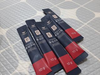 [푸름웰니스] 프리미엄 6년근 홍삼스틱 3mg x 100포 — 5점을 준 리뷰어가 2022년 2월 올린 사용 사진