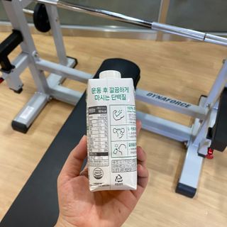 셀렉스스포츠 셀렉스 스포츠 웨이 프로틴 복숭아_ 330ml x 12팩 — 5점을 준 리뷰어가 2021년 8월 올린 사용 사진