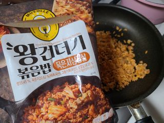 한성기업 무볼레 왕건더기 볶음밥 묵은지삼겹살 — 5점을 준 리뷰어가 2021년 10월 올린 사용 사진