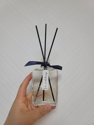 디어포레스트 쁘띠 플라워 디퓨저 시리즈 — 1점을 준 리뷰어가 2022년 7월 올린 사용 사진
