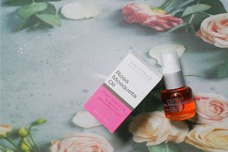유니베르소 로즈힙 오일 15ml — 5점을 준 리뷰어가 2021년 4월 올린 사용 사진