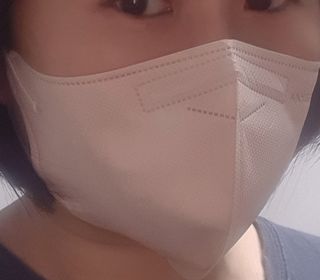 애니가드 셋업마스크 4컬러 각 10매입 [크리미베이지, 캐시미어로즈, 초콜렛브라운, 미드나잇네이비] — 5점을 준 리뷰어가 2022년 2월 올린 사용 사진
