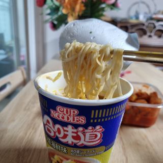 NISSIN 닛신 컵누들  4종 - 씨푸드오리지날, 씨푸드 스파이시, 씨푸드 커리, 씨푸드 XO소스 — 5점을 준 리뷰어가 2021년 10월 올린 사용 사진