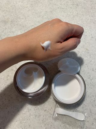 피부미 골드베릴 미라클페어 세레이징 퍼밍 크림 50ml — 5점을 준 리뷰어가 2021년 9월 올린 사용 사진