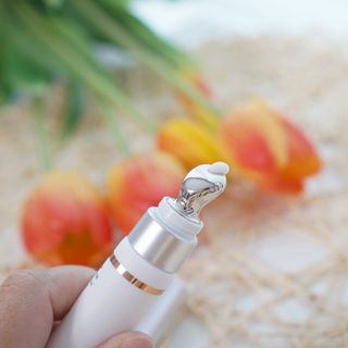 산수시 일루미네이팅 펄 영양 다크서클 스틱 아이 크림 케어 15ml — 5점을 준 리뷰어가 2021년 6월 올린 사용 사진