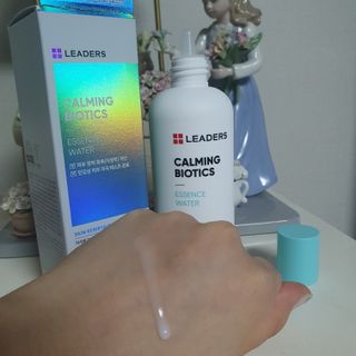 리더스코스메틱 리더스 카밍 바이오틱스 에센스 워터 — 5점을 준 리뷰어가 2021년 11월 올린 사용 사진
