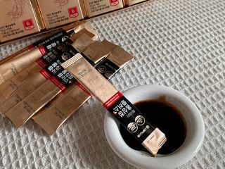 서울약사신협_투데이홍삼정플러스스틱_10g x 60포 — 5점을 준 리뷰어가 2021년 7월 올린 사용 사진