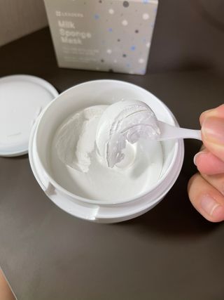 리더스코스메틱 리더스 밀크 스폰지 마스크 — 5점을 준 리뷰어가 2021년 2월 올린 사용 사진