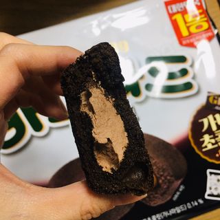 롯데제과 까망카스타드 더블초코 — 5점을 준 리뷰어가 2021년 5월 올린 사용 사진