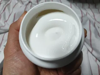 버텍스넘버원 버텍스 넘버원 햄프씨드오일 핸드밤, 바디크림 — 4점을 준 리뷰어가 2022년 3월 올린 사용 사진