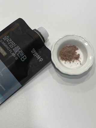 일일하우 슬리밍 플랜B 고소한 귀리맛, 진한 카카오맛 (체중조절식) — 4점을 준 리뷰어가 2023년 7월 올린 사용 사진