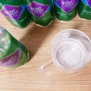 몽베스트 Montbest with Sparkling water Plain 20병 — 4점을 준 리뷰어가 2022년 6월 올린 사용 사진