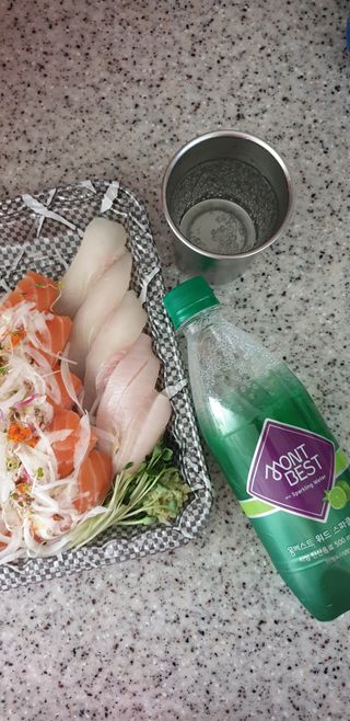 몽베스트 Montbest with Sparkling water Lime20병 — 5점을 준 리뷰어가 2023년 2월 올린 사용 사진