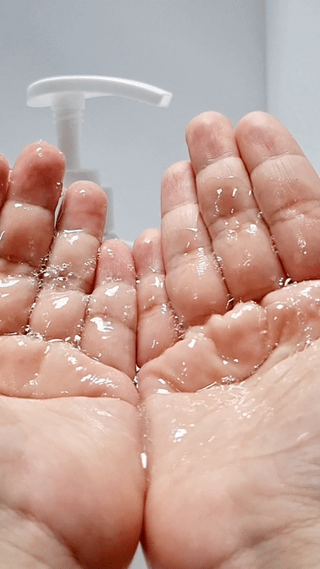 [닥터문] 센텔라 시카케어 화이트머스크 바디워시 1000ml — 5점을 준 리뷰어가 2023년 8월 올린 사용 사진