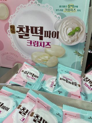 롯데제과 찰떡파이 크림치즈 — 5점을 준 리뷰어가 2021년 6월 올린 사용 사진
