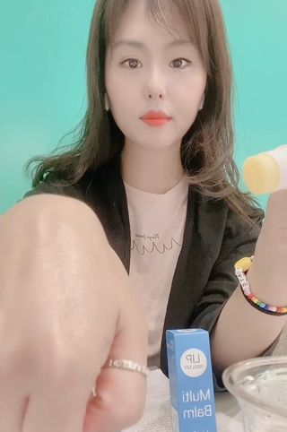 [립빠미] 립앤칙스 멀티밤 + 베리어립밤 2종 — 5점을 준 리뷰어가 2021년 8월 올린 사용 사진