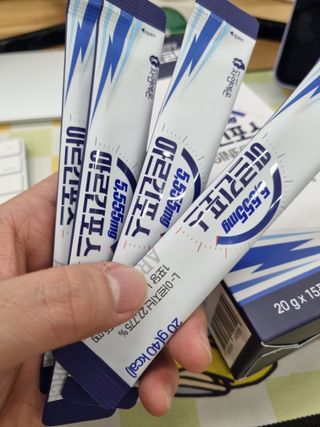 자연에온 아르긴포스 L-아르기닌 5555mg 스틱 15개입 1박스 — 5점을 준 리뷰어가 2022년 1월 올린 사용 사진