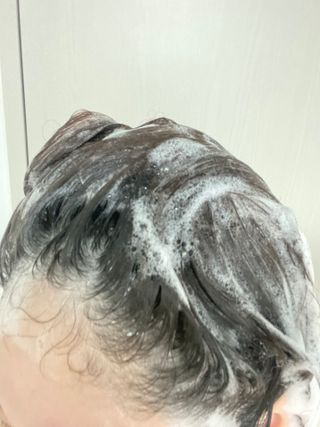 [포레스트스토리] 탈모증상완화 샴푸 1,000ml — 3점을 준 리뷰어가 2022년 3월 올린 사용 사진