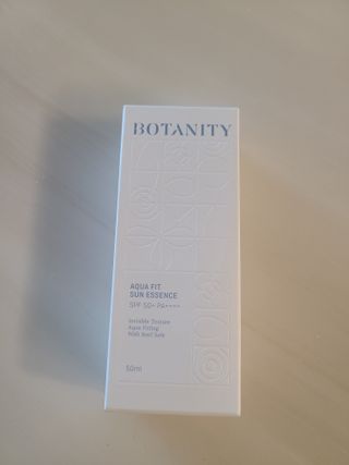보타니티 촉촉수분자차 아쿠아핏 선 에센스 50ml + 보송톤업자차 징크 선 로션 50ml SPF50+ PA++++ (4/25) — 5점을 준 리뷰어가 2022년 4월 올린 사용 사진