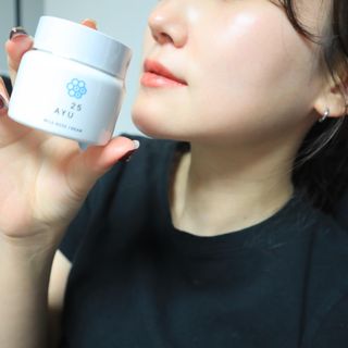 AYU25[아유트웬티파이브]다마스크로즈워터 베이스 천연 수분 촉촉 크림 — 5점을 준 리뷰어가 2021년 3월 올린 사용 사진