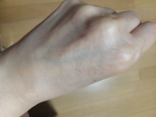 리더스코스메틱 리더스 퍼스트 샷 액티브 에센스 에이지 컨트롤 — 5점을 준 리뷰어가 2022년 2월 올린 사용 사진