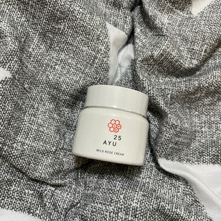 AYU25[아유트웬티파이브]다마스크로즈워터 베이스 천연 수분 촉촉 크림 — 3.5점을 준 리뷰어가 2021년 4월 올린 사용 사진