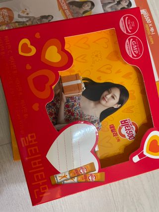 광동생활건강 [제니에디션] 비타500데일리스틱 gift set 60포+제니굿즈 3종+쇼핑백 — 4점을 준 리뷰어가 2021년 11월 올린 사용 사진