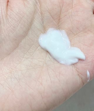 카프리나 산양밀크 모이스춰라이징 바디로션 350ml(오리지널향) — 4점을 준 리뷰어가 2023년 4월 올린 사용 사진