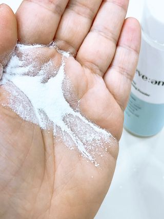 나우 [리브엠] 화해 1등 클렌징 파우더! 모공&피지 말끔순삭 — 4.5점을 준 리뷰어가 2025년 4월 올린 사용 사진
